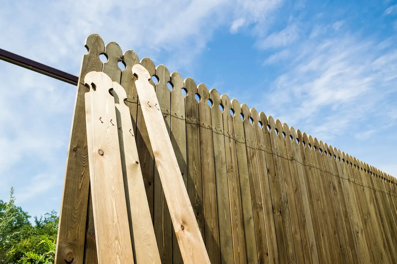 Fence Repair in Happy Valley