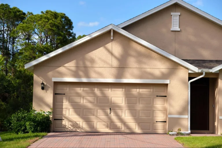 How to Choose the Right Garage Door for Your Home’s Style and Needs