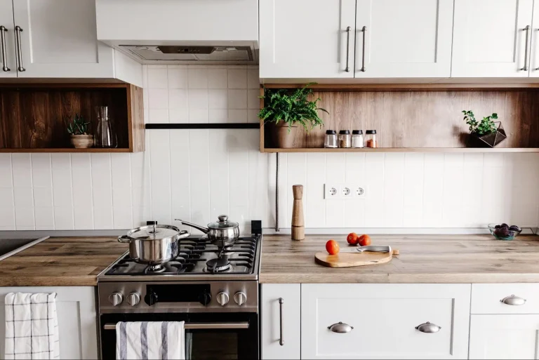The Most Effective Ways to Update Your Kitchen on a Budget: Practical Tips and Tricks