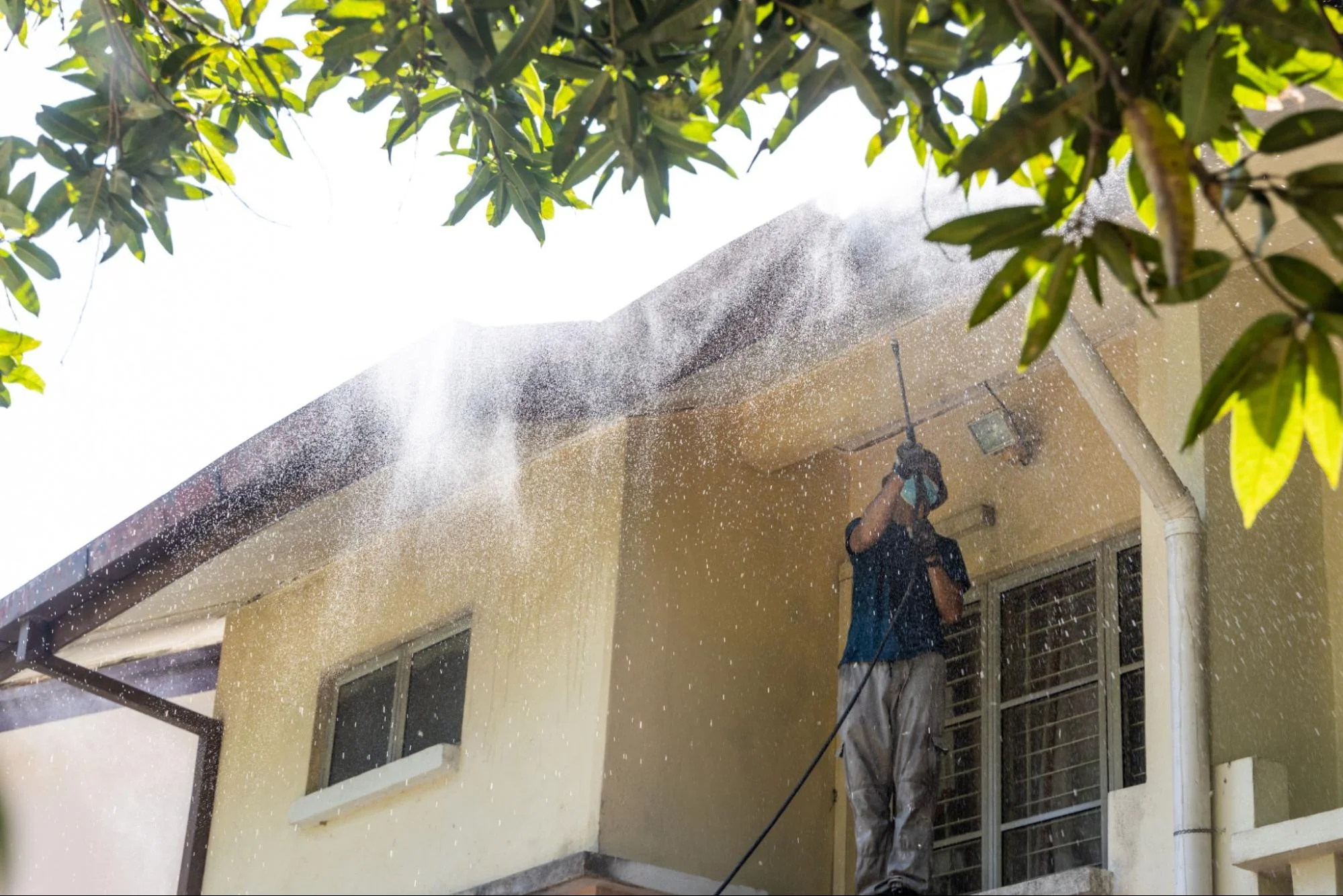 Handyman Tips for Safe and Effective Pressure Washing-Expert Techniques