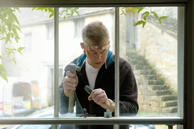10 Steps to Repair Broken Window Glass