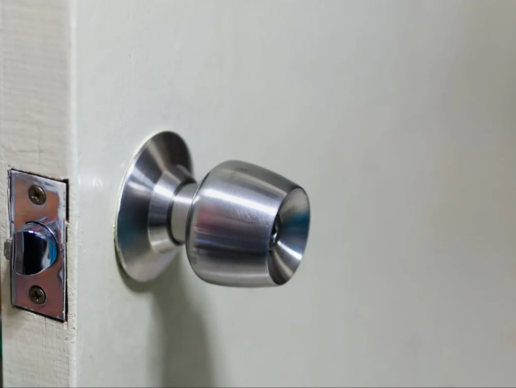 How to Fix a Door Knob in 6 Easy Steps A Simple Guide for Homeowners