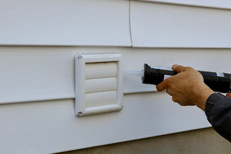 Happy Valley, OR Siding caulking and weatherproofing